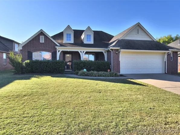 20730 E 45th St S, Broken Arrow, OK 74014