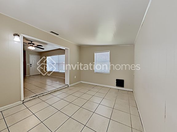 4th image of 4926 Crest Hill Dr