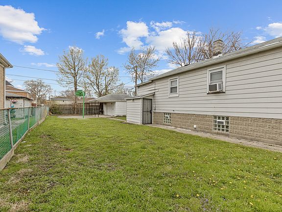 4th image of 9814 S Eggleston Ave