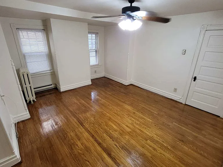 1304 Hamilton St #3 — Photo 5