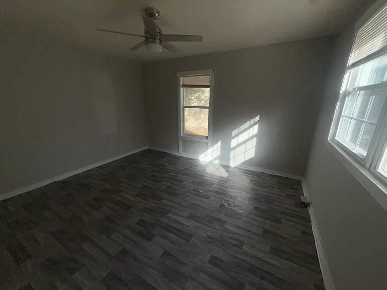 314 Clubview Dr — Photo 8