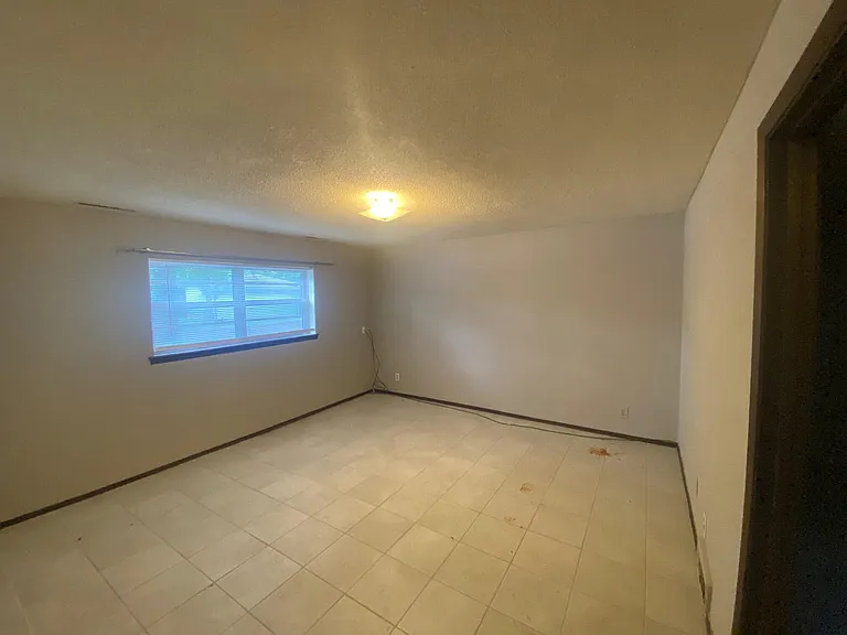 1300 S Roseta Ave — Photo 15