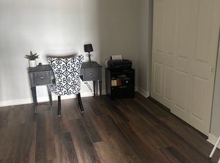 2 Mineola Rd #2, Fox Lake, IL 60020