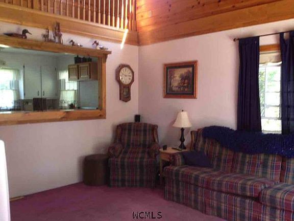 5th image of 118 E River Dr