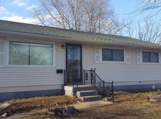 5204 Robinwood Rd, Louisville, KY 40218