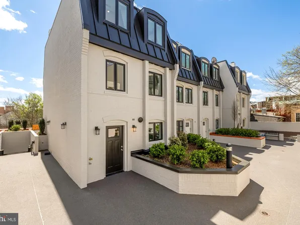 1202 Eton Ct NW #T3, Washington, DC 20007