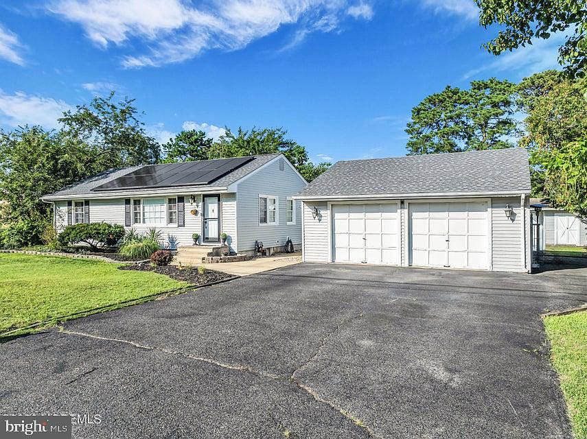 1st image of 313 Georgia Dr