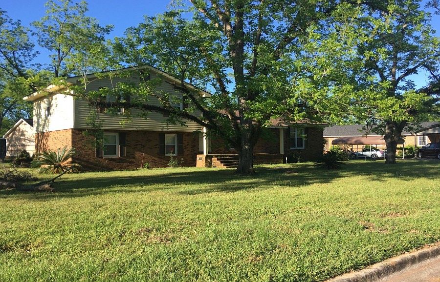2nd image of 1319 Augusta Dr