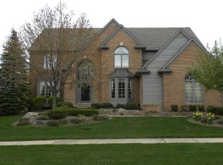3582 Nesting Ridge Dr, Rochester Hills, MI 48309