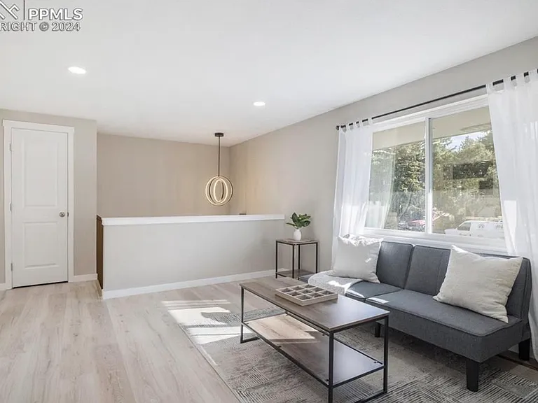 1188 Commanchero Dr — Photo 6