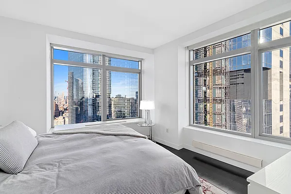 Rented by Douglas Elliman | media 15