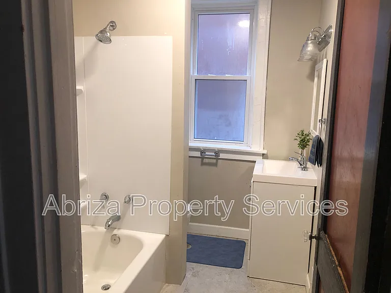 4722 S Grand Blvd #2N — Photo 6