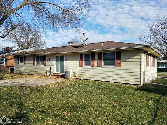 2nd image of 285 Parkridge Dr