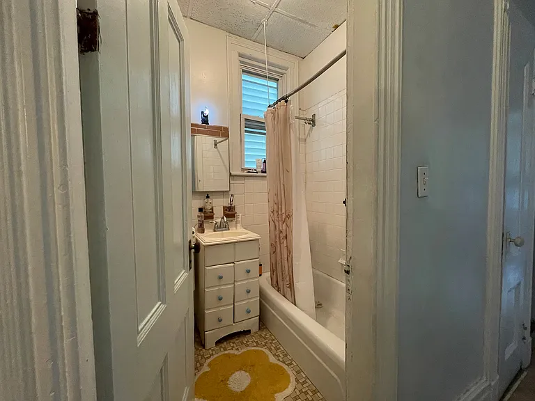 168 Bowers St #2 — Photo 16