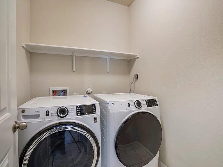 6700 Ranchito Dr — Photo 18