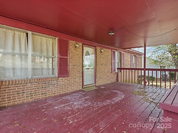 2nd image of 657 Echo Cove Ln