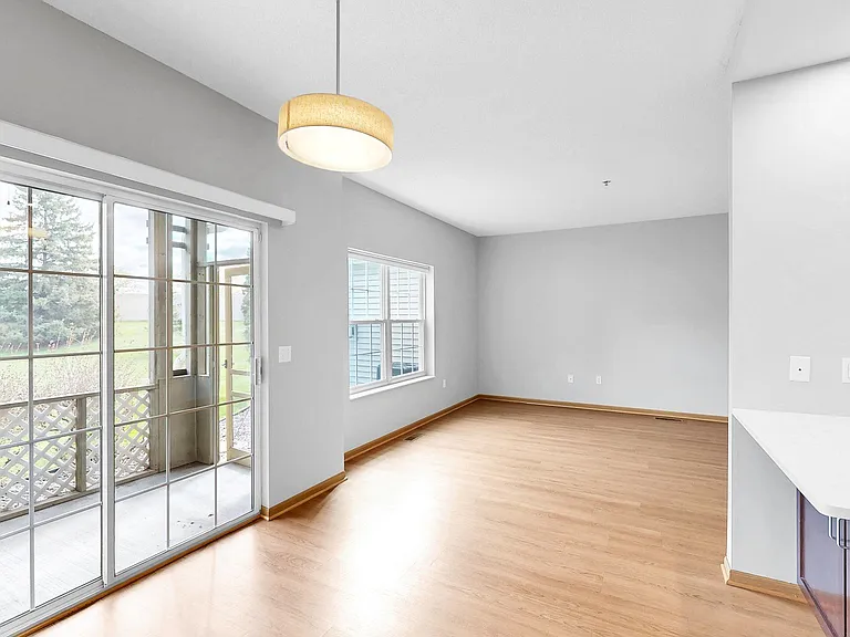 Cedar Pointe Townhomes — Photo 75