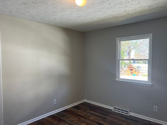 5th image of 504 S Washington St APT 5