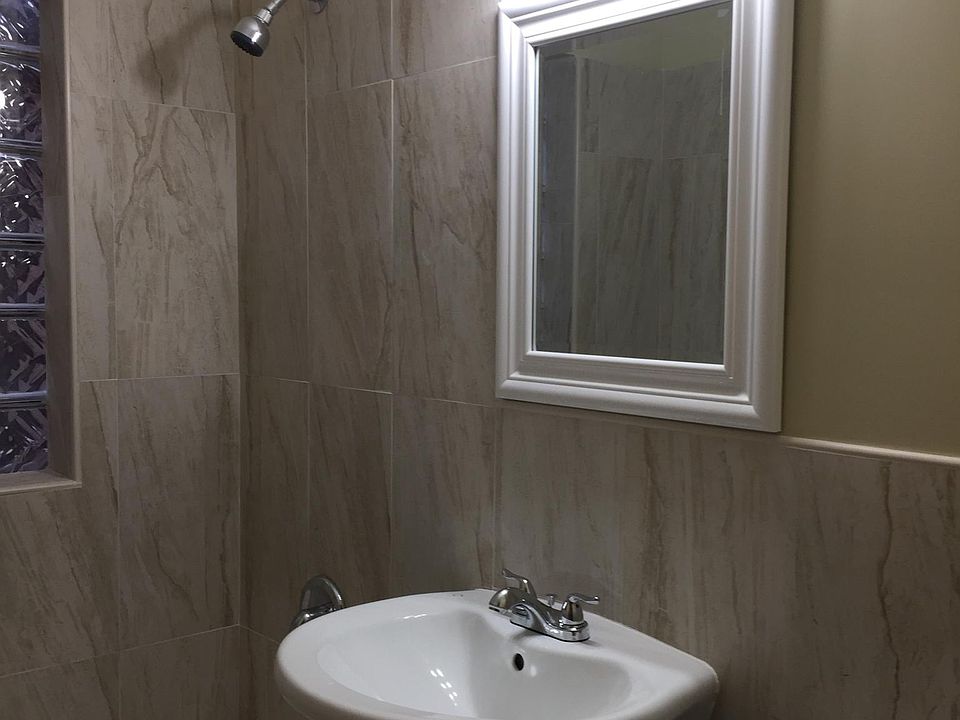 1st image of 6114 N Meade Ave #1
