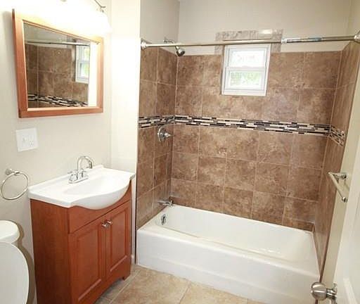 4th image of 83 Warrenton St