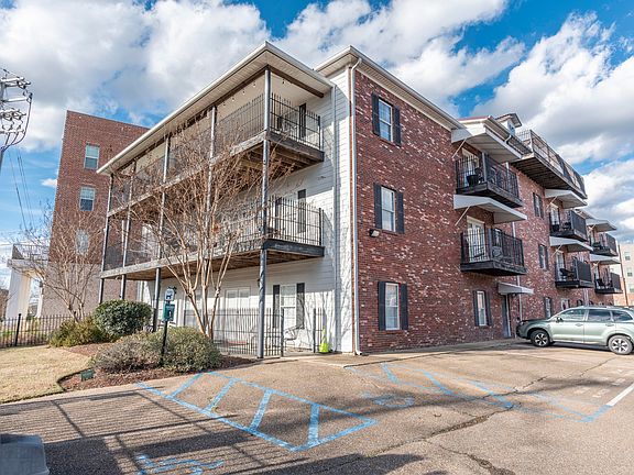 2nd image of 801 University Dr #B-9