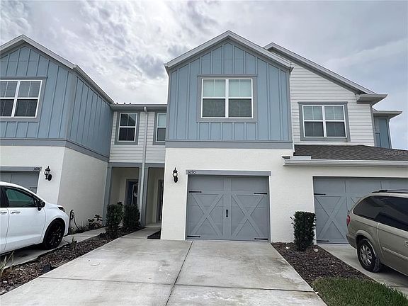 3rd image of 3690 Plainview Dr