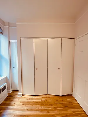 Rented by Metropolis Real Estate of Manhattan | media 19