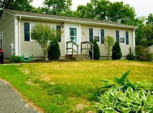 121 Finch Rd, Springfield, MA 01119