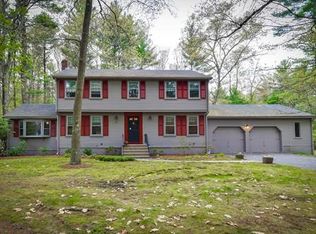 18 Juniper Ln, Dover, MA 02030