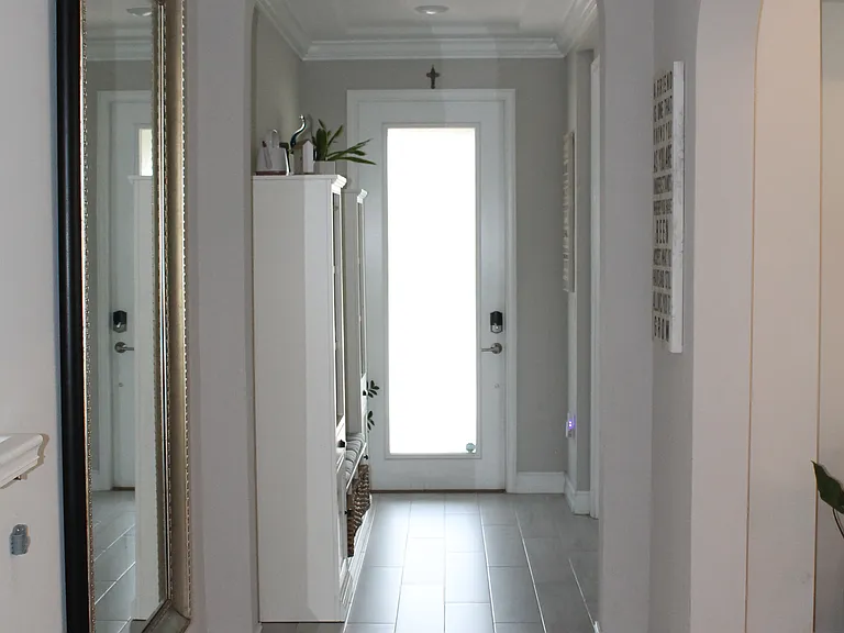 4856 Tivoli Dr — Photo 2
