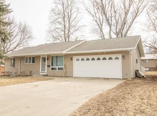 2038 12th St, Rock Valley, IA 51247