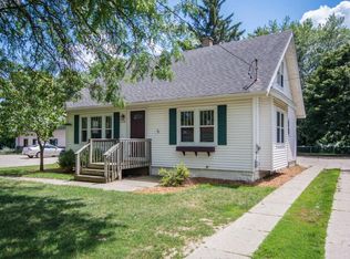 1610 Leonard St NE, Grand Rapids, MI 49505