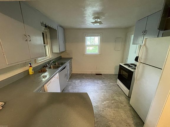 5th image of 202 Kimball Ln