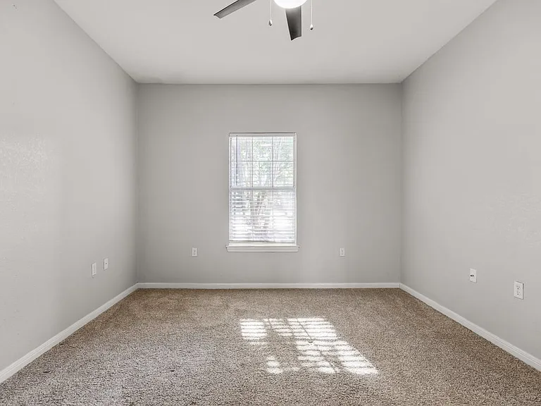 1521 Bagby Ave #C — Photo 15