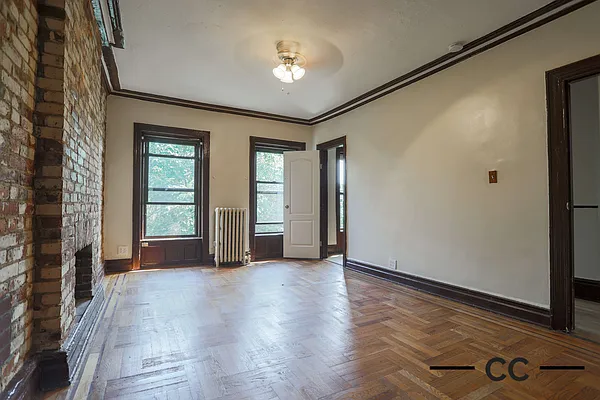 Rented by Commercial Capital Resources INC | media 4