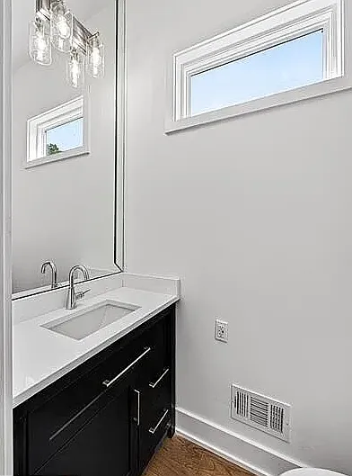 985 McDaniel St SW — Photo 16