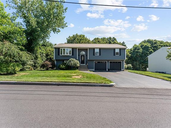 2nd image of 16 Rachella Ct