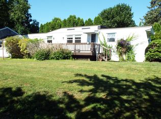 35 Bradley Ter, Portsmouth, RI 02871