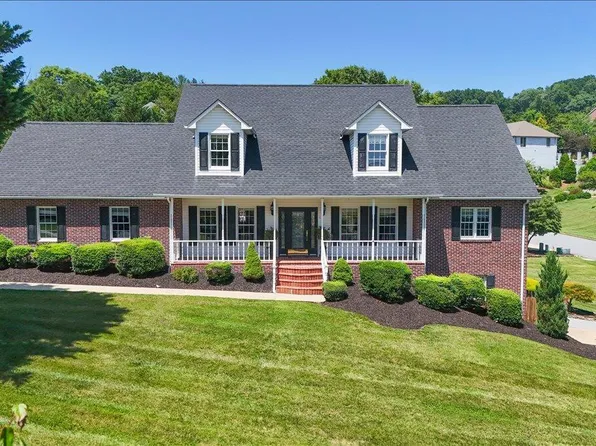 1 Emerald Ct, Johnson City, TN 37604
