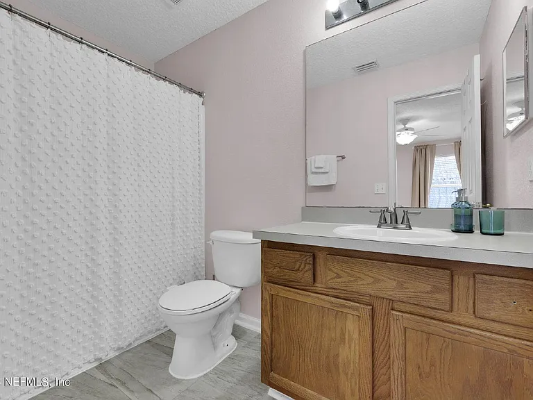 862 Southern Creek Dr — Photo 16