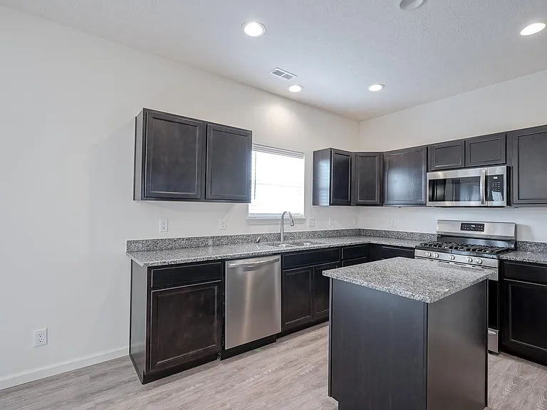 1133 Thorny Ln — Photo 18