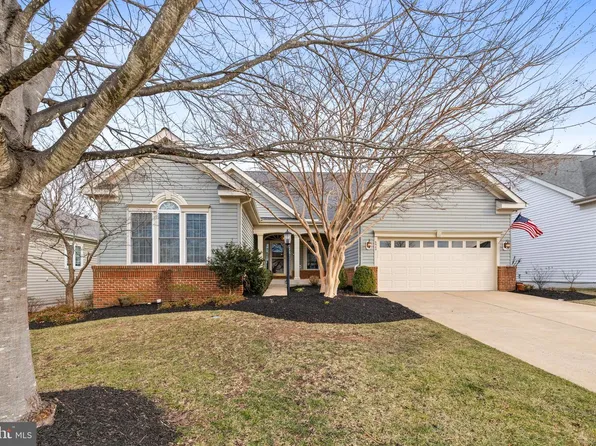 6945 Sunday Silence Ct, Gainesville, VA 20155