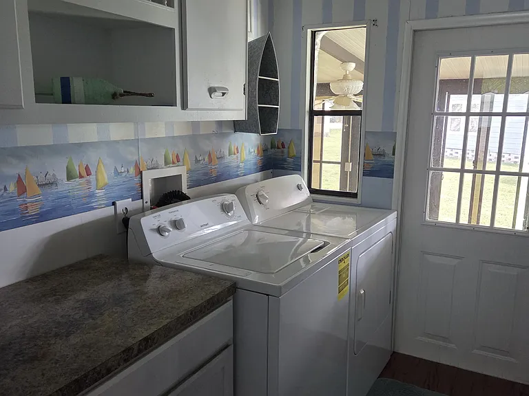 3908 Lemonwood Dr N — Photo 15