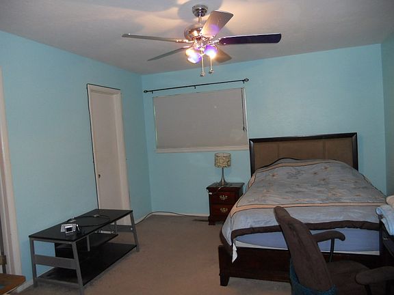 4th image of 5015 SW Country Club Dr