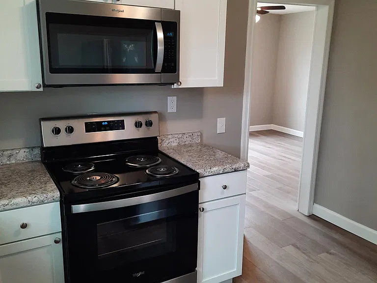 341 Park Ave #5 — Photo 18