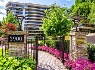 3900 Yonge St #408, Toronto, ON M4N3N6