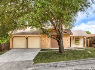 6823 Hillside Blf, San Antonio, TX 78233