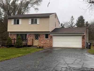 11048 Silver Dr, Whitmore Lake, MI, 48189