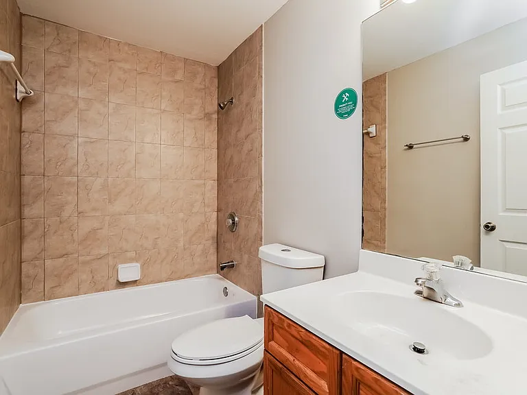 3421 33rd St SW — Photo 14