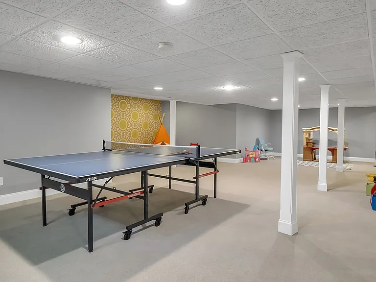 43 Ambrose Ct — Photo 31